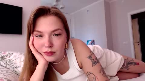 Snapshot of foxxycindy chatting on 09/19/25, 11:22 Cindy online show from 09/19/25, 11:22