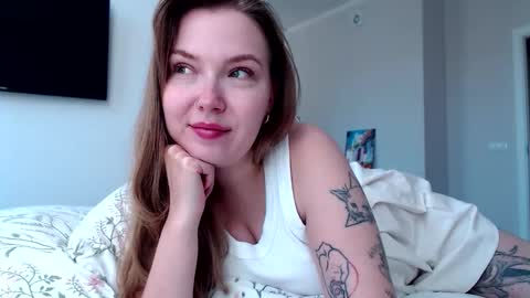 Snapshot of foxxycindy chatting on 10/02/25, 01:18 Cindy online show from 10/02/25, 01:18