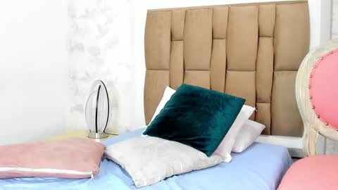 Foxy online show from 01/05/25, 03:02