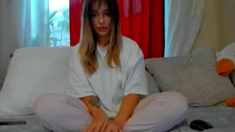 Foxy online show from 10/15/25, 12:22