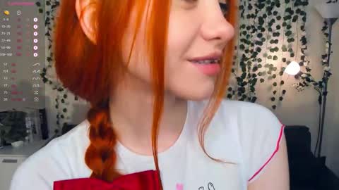 Snapshot of foxy_blush chatting on 10/29/25, 08:54 Eva online show from 10/29/25, 08:54