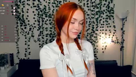 Snapshot of foxy_blush chatting on 11/14/25, 08:07 Eva online show from 11/14/25, 08:07