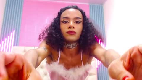 Snapshot of foxy_ella chatting on 02/27/25, 06:20 Ella online show from 02/27/25, 06:20