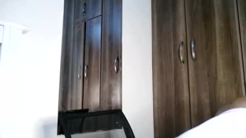 Kayla online show from 10/31/25, 04:02