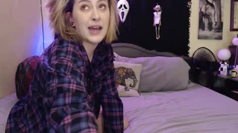 Mallory Koxx online show from 10/12/25, 08:13