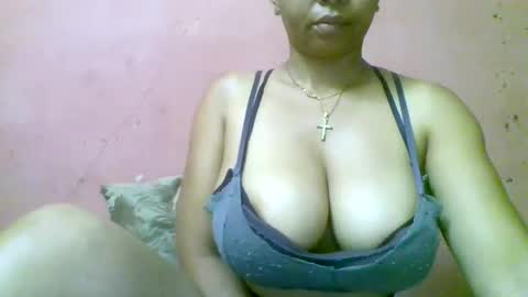 fracisca2204 online show from 11/21/25, 11:53