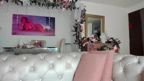 Snapshot of fraiderbrown chatting on 12/28/24, 03:37 IM FRAIDER online show from 12/28/24, 03:37
