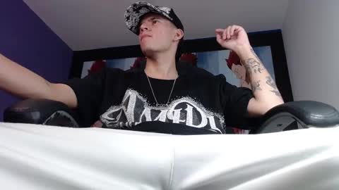 Snapshot of fran_boy_ chatting on 01/08/25, 02:46 Fran online show from 01/08/25, 02:46