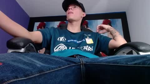 Snapshot of fran_boy_ chatting on 01/16/25, 07:41 Fran online show from 01/16/25, 07:41