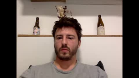 Snapshot of francaiiiiis chatting on 10/26/25, 12:11 francaiiiiis online show from 10/26/25, 12:11