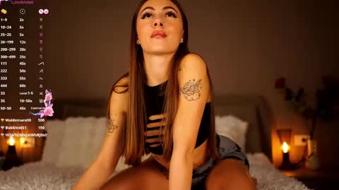 Snapshot of francescanappi chatting on 02/21/25, 12:16 Franci online show from 02/21/25, 12:16
