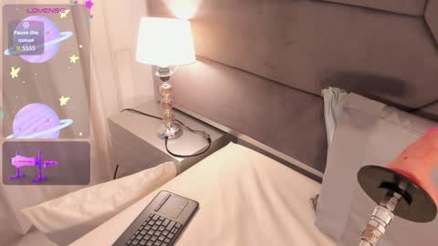 Snapshot of franceska_milf chatting on 09/20/25, 08:15 franceska_milf online show from 09/20/25, 08:15