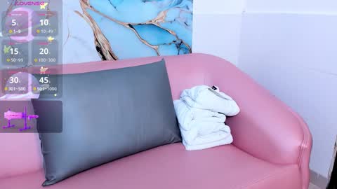 Snapshot of franceska_milf chatting on 09/20/25, 08:32 franceska_milf online show from 09/20/25, 08:32