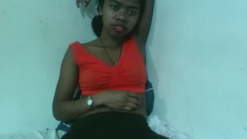 Snapshot of francinealdy chatting on 10/17/25, 06:54 francinealdy online show from 10/17/25, 06:54