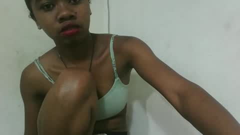 Snapshot of francinealdy chatting on 10/23/25, 04:34 francinealdy online show from 10/23/25, 04:34