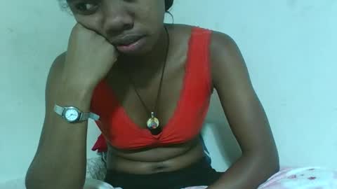 Snapshot of francinealdy chatting on 10/28/25, 02:26 francinealdy online show from 10/28/25, 02:26