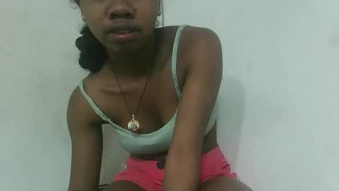 Snapshot of francinealdy chatting on 10/29/25, 03:20 francinealdy online show from 10/29/25, 03:20