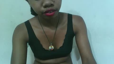 Snapshot of francinealdy chatting on 10/31/25, 05:19 francinealdy online show from 10/31/25, 05:19