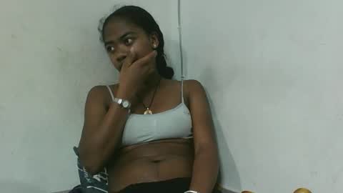 Snapshot of francinealdy chatting on 11/09/25, 05:33 francinealdy online show from 11/09/25, 05:33