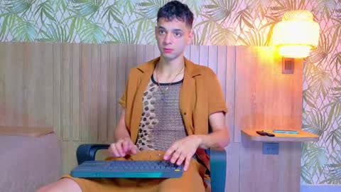 Franco online show from 10/14/25, 09:04