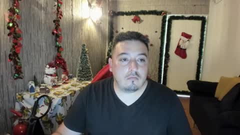 Snapshot of francoisroy chatting on 12/02/24, 09:39 Juan online show from 12/02/24, 09:39