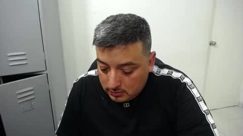 Snapshot of francoisroy chatting on 09/27/25, 12:48 Juan online show from 09/27/25, 12:48