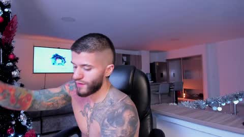 Snapshot of frankfarrellx chatting on 12/09/24, 07:17 Frank Farrell. Hey remember to give me a thumbs up Ty online show from 12/09/24, 07:17