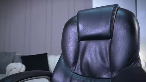 Snapshot of frankfarrellx chatting on 11/08/25, 10:41 Frank Farrell. Hey remember to give me a thumbs up Ty online show from 11/08/25, 10:41