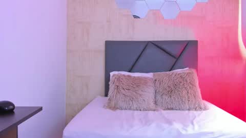 Snapshot of fransheska_mon chatting on 12/24/24, 06:17 Fransheska online show from 12/24/24, 06:17