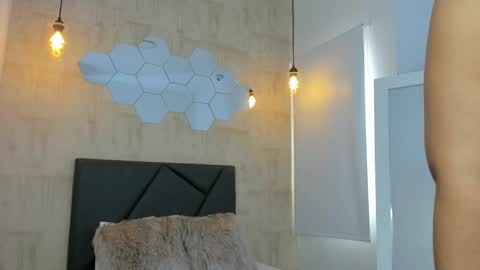 Snapshot of fransheska_mon chatting on 03/02/25, 05:04 Fransheska online show from 03/02/25, 05:04