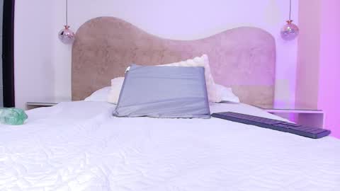 FRANYELY online show from 11/07/25, 07:14