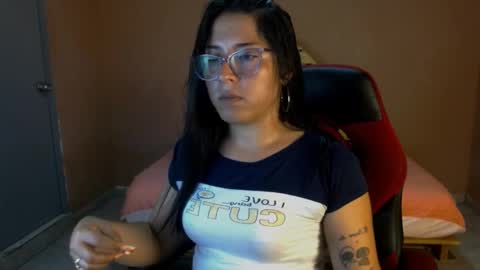 Snapshot of franysteell chatting on 11/26/25, 12:00 FRANY STEELL online show from 11/26/25, 12:00