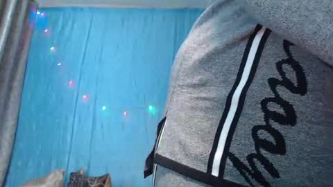 frau_becky online show from 12/18/24, 02:17