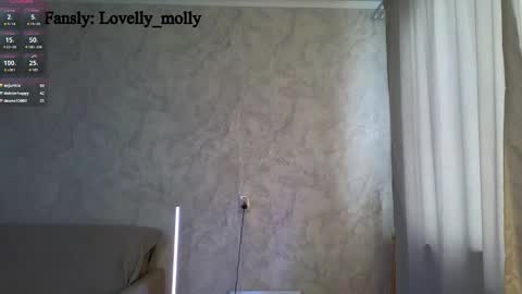 Snapshot of frauchocolate chatting on 02/22/25, 01:35 Alice online show from 02/22/25, 01:35