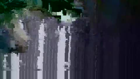 Snapshot of freakertweaker37087 chatting on 09/27/25, 01:21 freakertweaker37087 online show from 09/27/25, 01:21