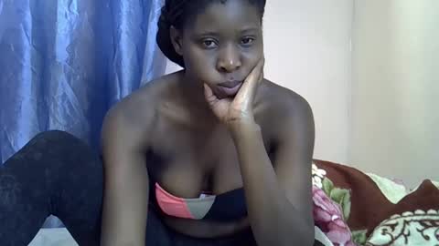 Snapshot of freakie_sissy chatting on 10/12/25, 10:14 kiki online show from 10/12/25, 10:14