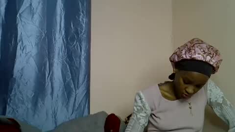 Snapshot of freakie_sissy chatting on 10/28/25, 07:16 kiki online show from 10/28/25, 07:16