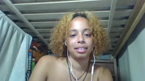 Snapshot of freakjawn1992 chatting on 12/22/24, 04:27 FreakJawn online show from 12/22/24, 04:27