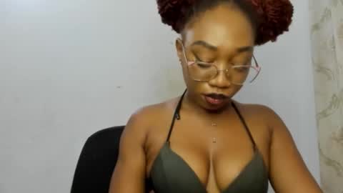 Snapshot of freaky_ebonygirl chatting on 09/17/25, 06:15 Freaky ebonygirl online show from 09/17/25, 06:15