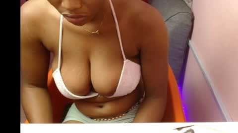 Snapshot of freaky_luna chatting on 10/12/25, 03:38 luna online show from 10/12/25, 03:38