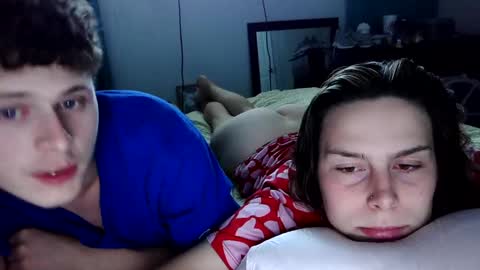 Snapshot of freakycouple11 chatting on 10/02/25, 03:02 OF-iloveyouxoxo33 online show from 10/02/25, 03:02