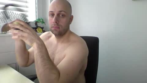 Snapshot of freddow chatting on 01/14/25, 01:28 freddow online show from 01/14/25, 01:28