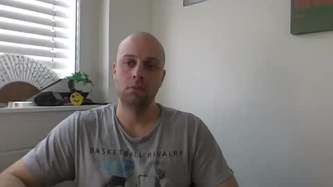 Snapshot of freddow chatting on 02/11/25, 02:57 freddow online show from 02/11/25, 02:57