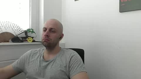 Snapshot of freddow chatting on 03/06/25, 10:09 freddow online show from 03/06/25, 10:09