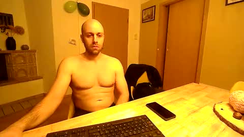 Snapshot of freddow chatting on 10/18/25, 08:20 freddow online show from 10/18/25, 08:20