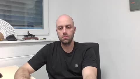 Snapshot of freddow chatting on 11/05/25, 03:34 freddow online show from 11/05/25, 03:34