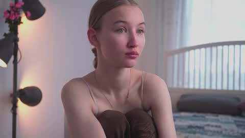 Amy online show from 10/12/25, 04:22