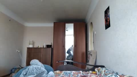 Mia online show from 10/08/25, 08:23