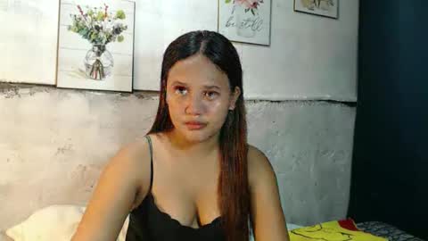 Yesia online show from 09/26/25, 12:14