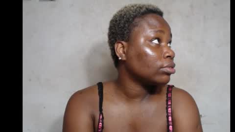 frekkymorelle online show from 11/18/25, 07:57